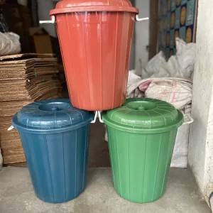 plastic dustbin with lid – 1 pc